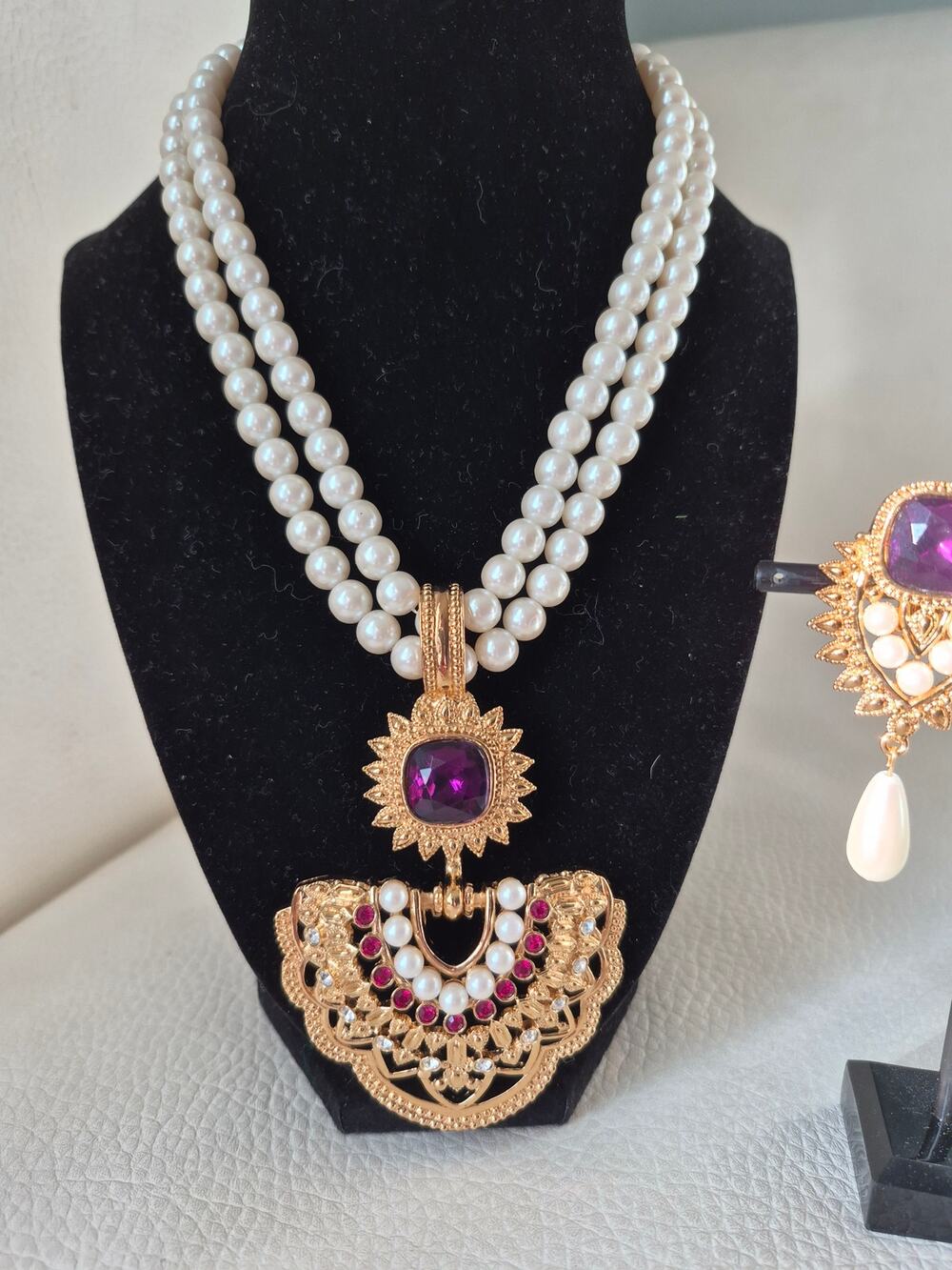 Vintage Elizabeth Taylor Jhaveri for Avon “Imperial Elegance” Necklace & Earring